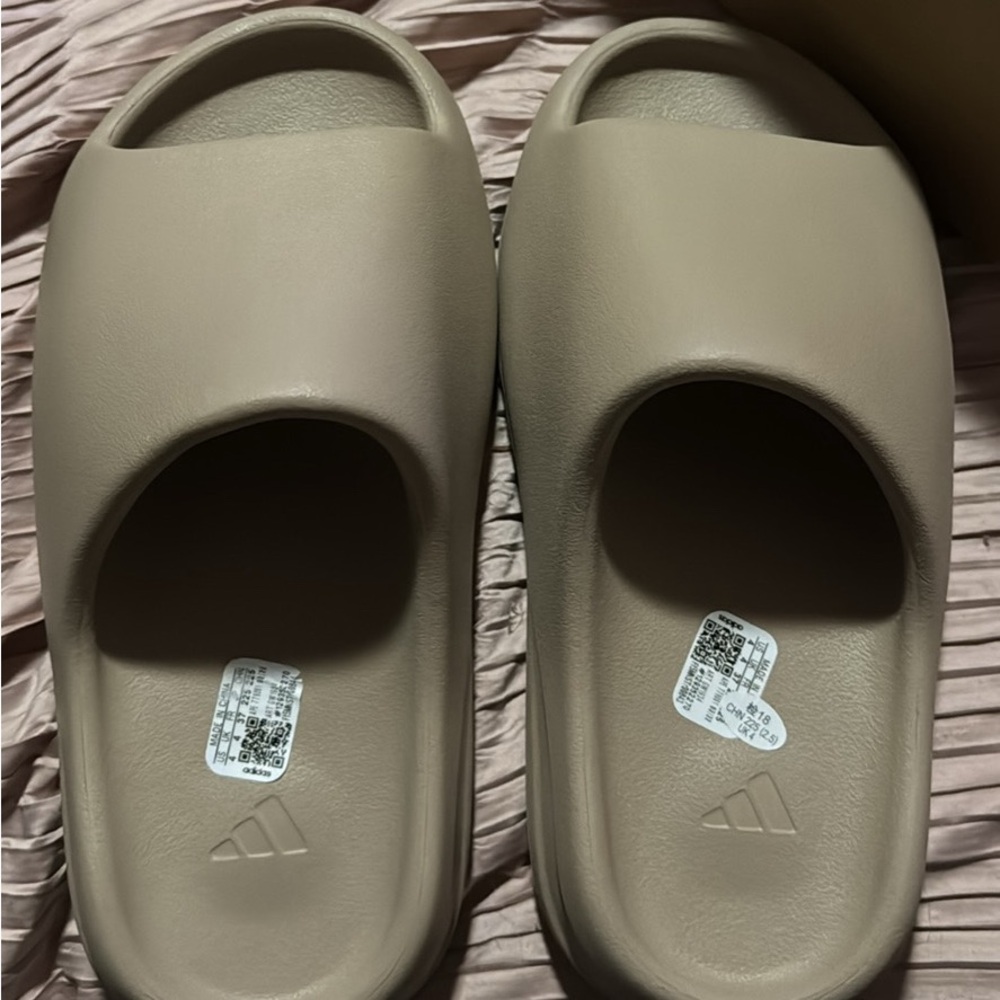 Yeezy Sandals in Beige